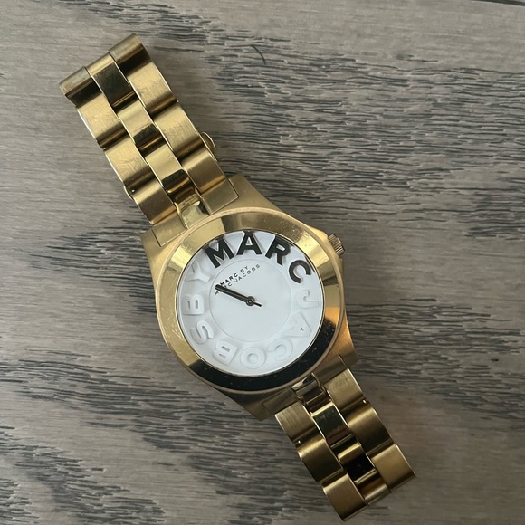 Marc by Marc Jacobs gold watch. Battery needs to be changed. - Picture 1 of 5